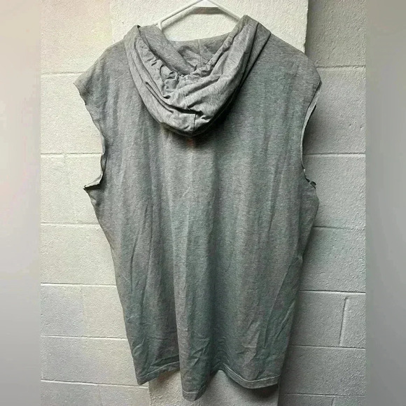 Adidas workout shirt - Picture 2 of 3